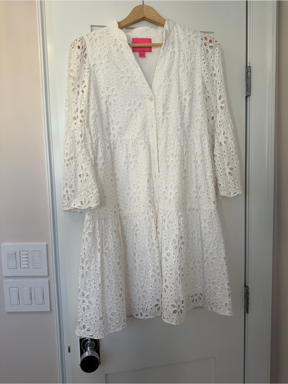 Lilly Pulitzer Hazelanne Funflower swingy white eyelet Dress. Size 4. EUC